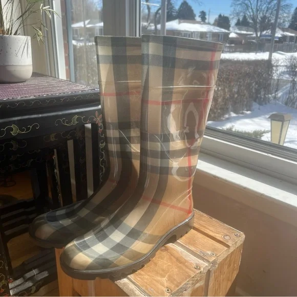 Plaid Rain Boots - Picture 2 of 11